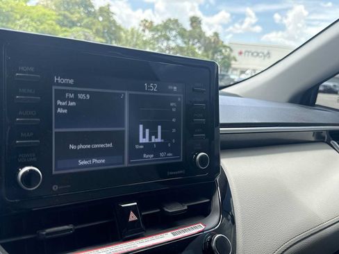 Used 2022 Toyota Corolla Cross L FWD image 22
