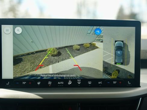 Used 2024 Ford Escape Platinum w/ Premium Technology Package image 21