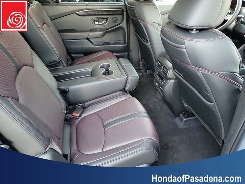 New 2025 Honda Pilot Black Edition image 17