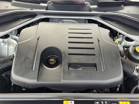 Used 2023 Land Rover Range Rover Sport SE image 36