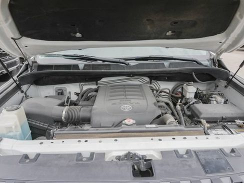 Used 2019 Toyota Tundra SR5 w/ TRD Off Road Package AWD/4WD image 31