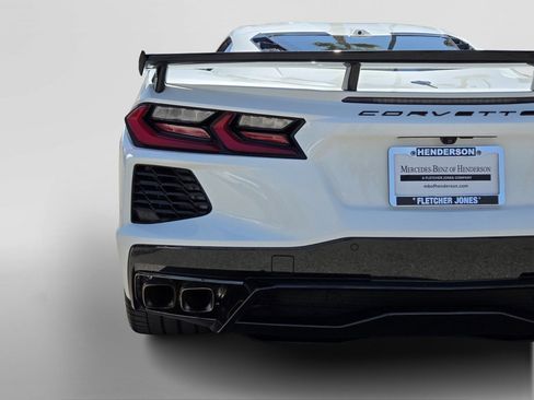 Used 2025 Chevrolet Corvette Stingray Premium Cpe w/ Z51 Performance Package RWD image 11