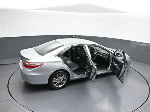 Certified 2017 Toyota Camry SE FWD image 43