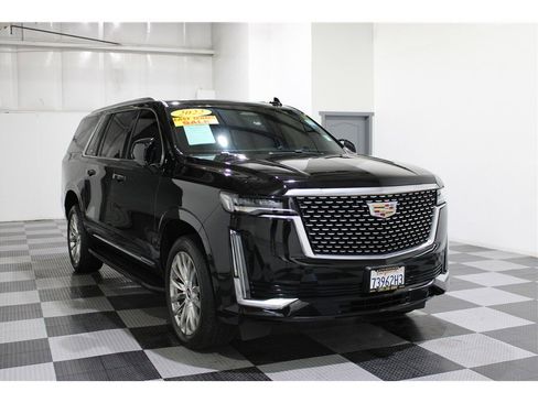 Used 2022 Cadillac Escalade ESV Premium Luxury image 3