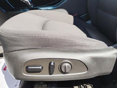 Used 2023 Chevrolet Malibu LT image 17