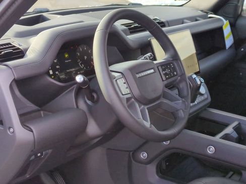 New 2026 Land Rover Defender 130 X-Dynamic SE image 2