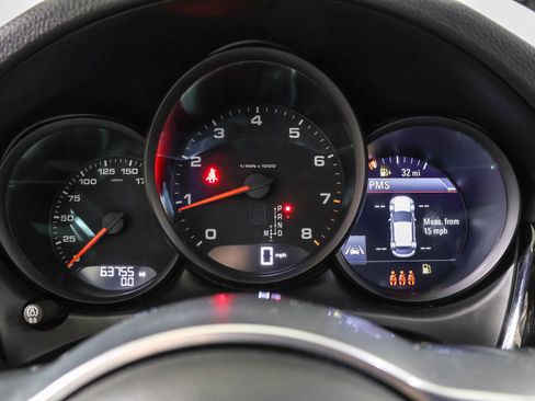 Used 2021 Porsche Macan image 26