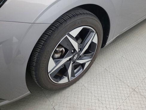 Used 2023 Hyundai Elantra Limited FWD image 31