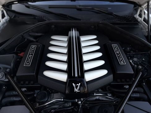 Used 2011 Rolls-Royce Ghost image 58