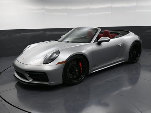 Certified 2024 Porsche 911 Carrera 4 GTS image 33
