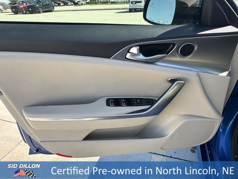 Used 2022 Kia Stinger GT1 image 19