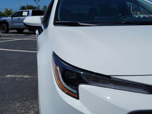 Used 2023 Toyota Corolla LE FWD image 7