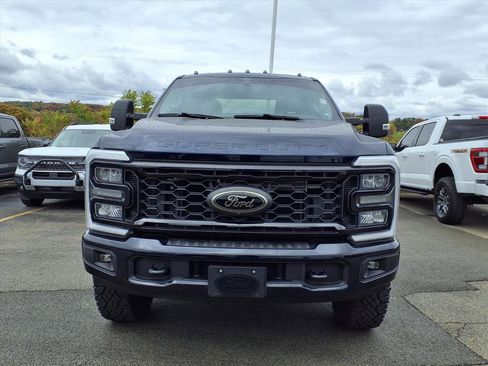 Certified 2025 Ford F350 XLT w/ Black Appearance Package image 2