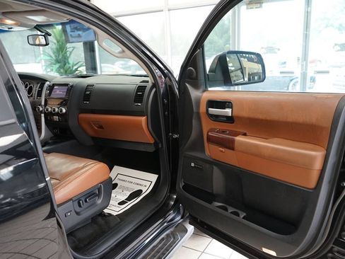 Used 2011 Toyota Sequoia Platinum AWD/4WD image 40