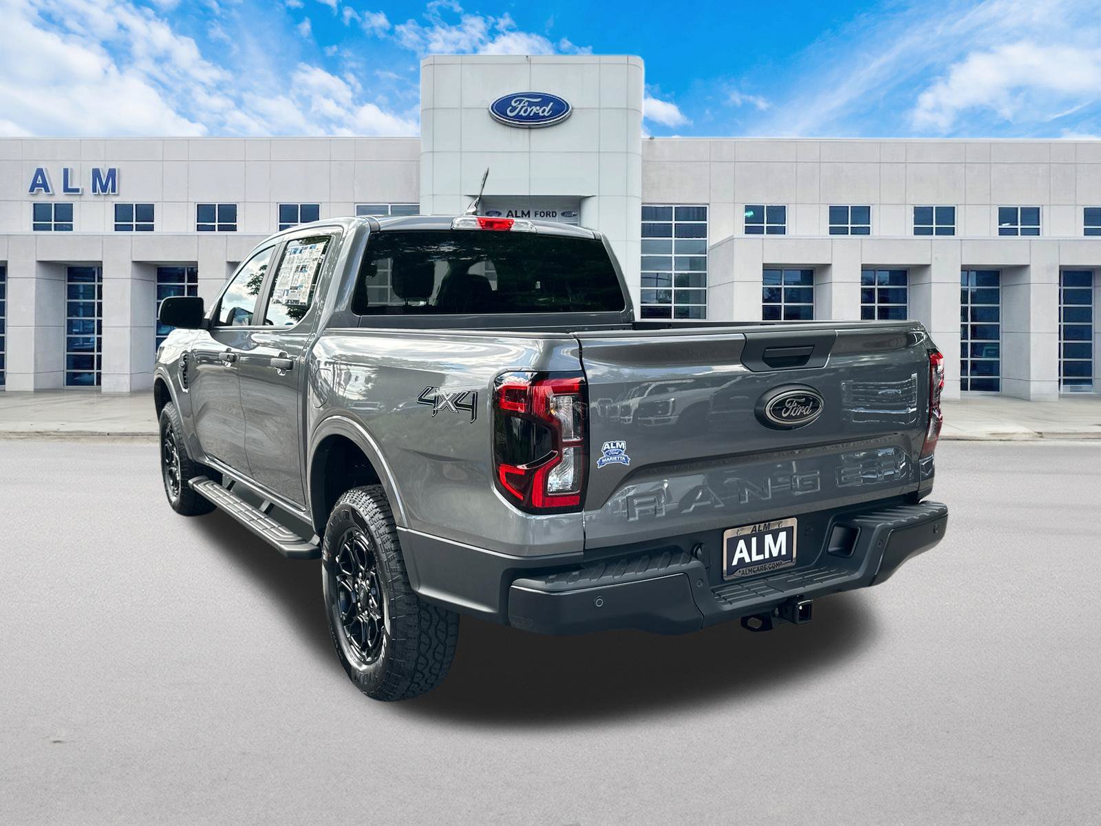 New 2026 Ford Ranger XLT w/ Black Appearance Package AWD/4WD image 8