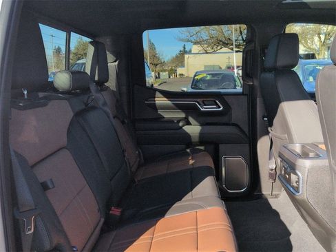 Used 2024 Chevrolet Silverado 1500 High Country w/ High Country Premium Package image 30