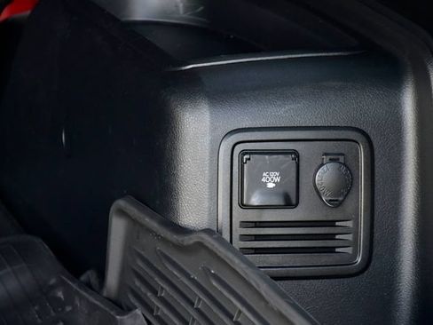 Certified 2024 Toyota 4Runner TRD Off-Road AWD/4WD image 32