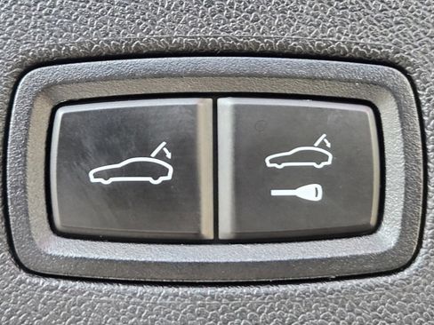 Used 2019 Porsche Cayenne image 18