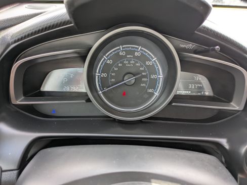 Used 2020 Toyota Yaris LE image 15