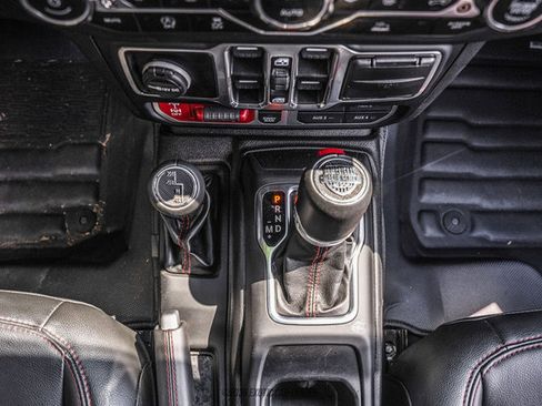 Used 2022 Jeep Gladiator Rubicon w/ LED Lighting Group AWD/4WD image 65