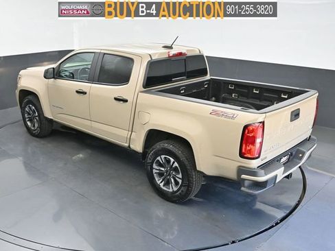 Used 2022 Chevrolet Colorado Z71 AWD/4WD image 30