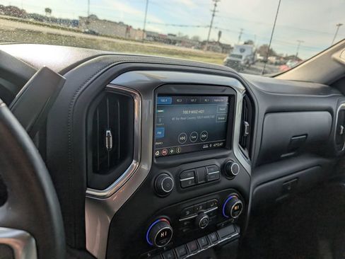 Used 2021 Chevrolet Silverado 1500 LT image 22