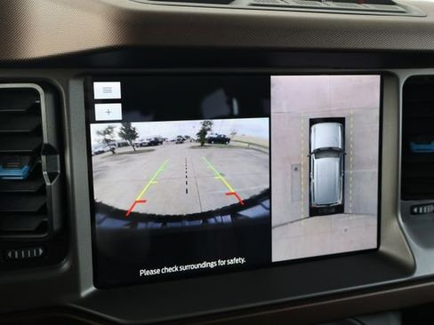 Used 2023 Ford Bronco Outer Banks image 17