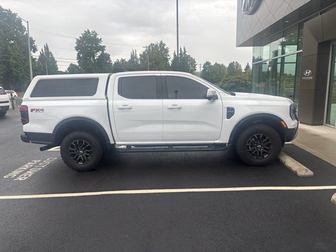 Used 2024 Ford Ranger Lariat w/ FX4 Off-Road Package AWD/4WD image 3
