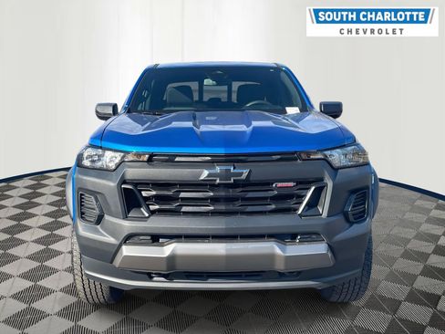 Used 2024 Chevrolet Colorado Trail Boss w/ Advanced Trailering Package image 2