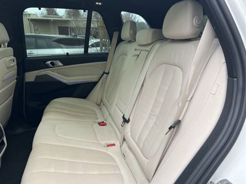 Used 2022 BMW X5 sDrive40i w/ Executive Package image 10