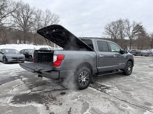 Used 2020 Nissan Titan SV w/ SV Convenience Package image 31