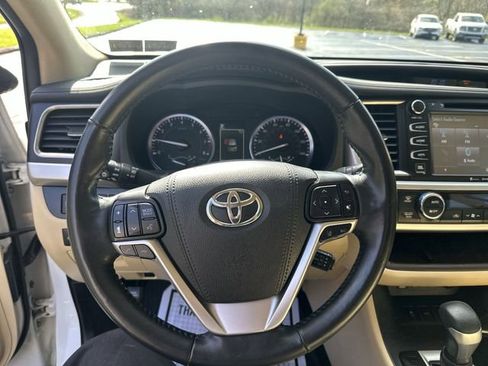 Used 2019 Toyota Highlander Limited Platinum image 14