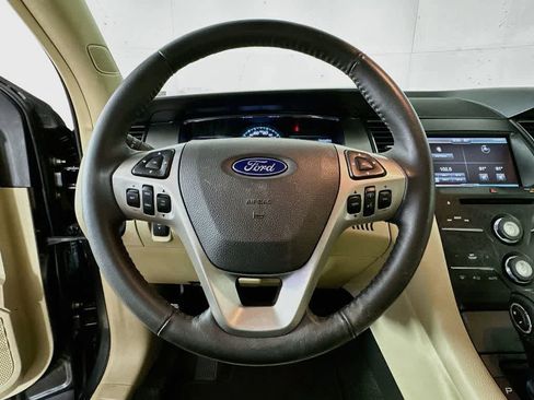 Used 2015 Ford Taurus SEL w/ Equipment Group 201A FWD image 15