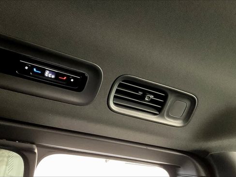 New 2025 Volkswagen ID. Buzz Pro S image 16