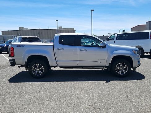 Used 2017 Chevrolet Colorado Z71 AWD/4WD image 8