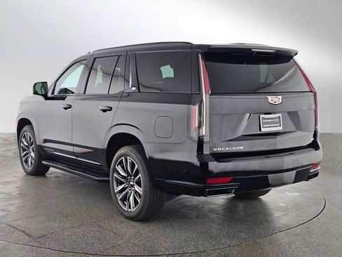 Used 2024 Cadillac Escalade Sport image 5