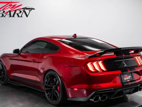 Used 2021 Ford Mustang Shelby GT500 w/ Technology Package RWD image 3