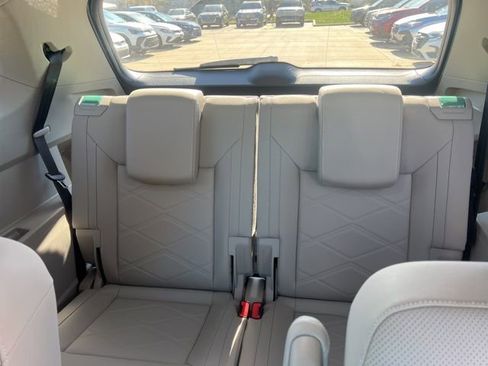 New 2026 Volkswagen Atlas SE image 9