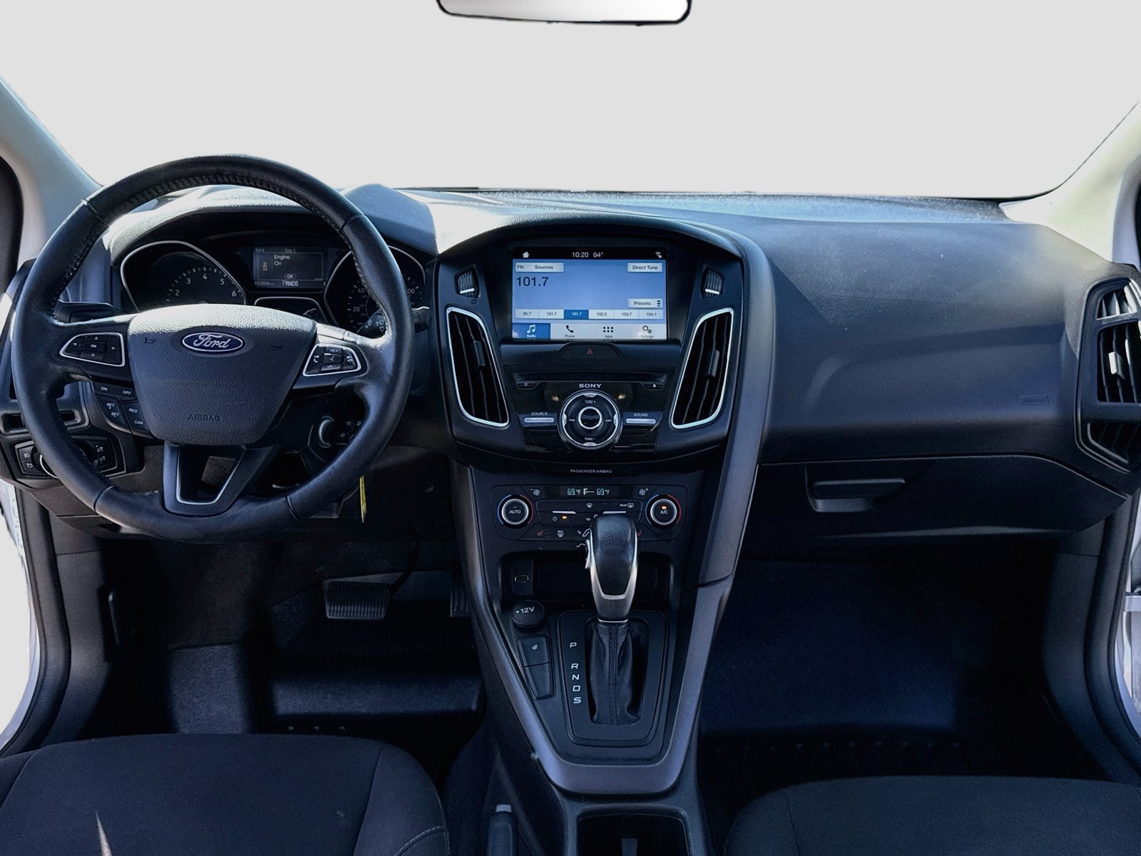 Used 2018 Ford Focus SEL w/ Cold Weather Package FWD image 14