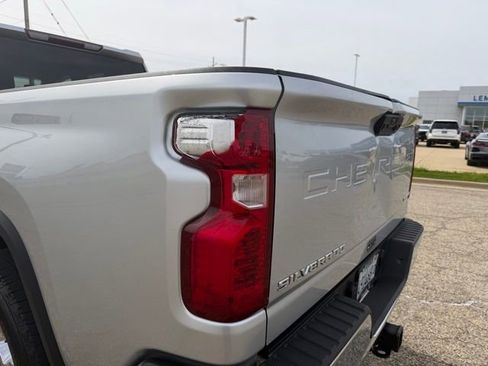 Used 2022 Chevrolet Silverado 2500 W/T w/ Gooseneck/5TH Wheel Package AWD/4WD image 5