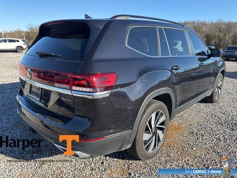 Used 2025 Volkswagen Atlas SE w/ Panoramic Sunroof Package image 5