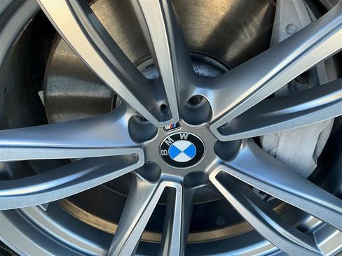 Used 2016 BMW 750i xDrive image 26