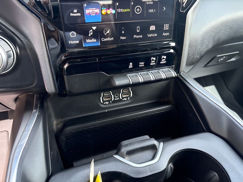 Used 2023 RAM 1500 Laramie AWD/4WD image 19
