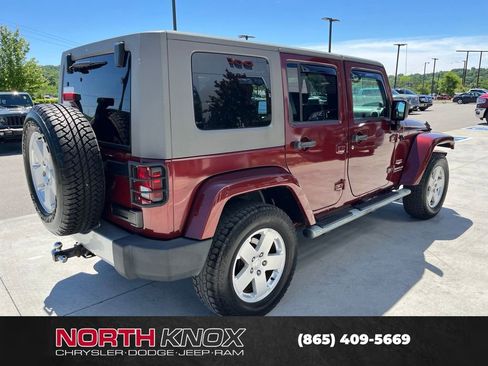 Used 2010 Jeep Wrangler Unlimited Sahara w/ Dual Top Group AWD/4WD image 18