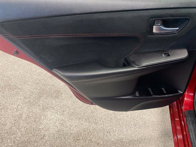 Used 2016 Toyota Camry XSE FWD image 31