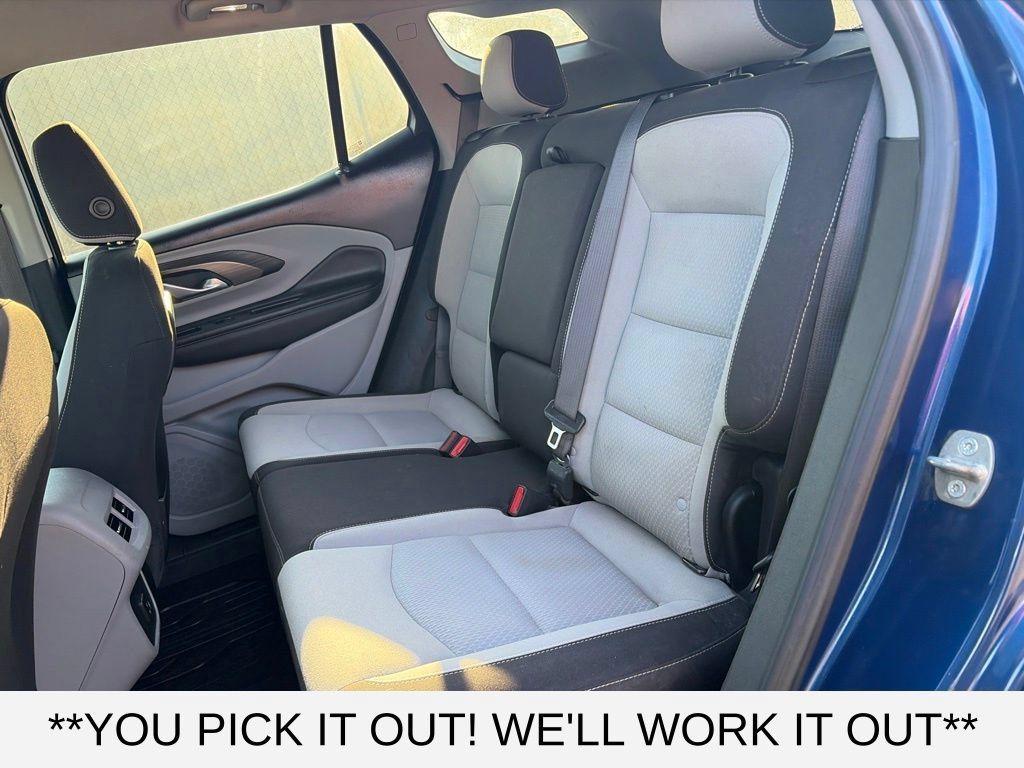 Used 2022 GMC Terrain SLE FWD image 9