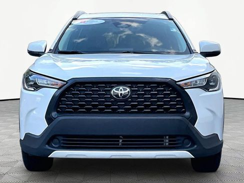 Certified 2023 Toyota Corolla Cross LE w/ Moonroof Package FWD image 4