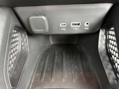 Used 2023 Chevrolet TrailBlazer RS AWD/4WD image 24