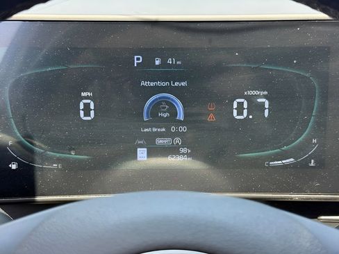 Used 2025 Kia Sportage EX FWD image 8
