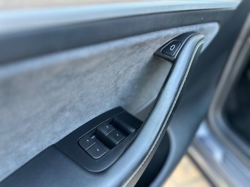 Used 2023 Tesla Model Y Long Range AWD/4WD image 24